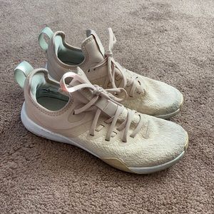 Women’s Nike Shoes